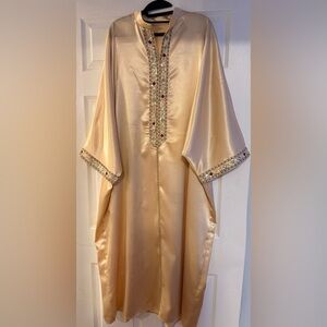 Elegant Gold Kaftan with Gemstone Accents